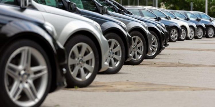 Otomobilde vergi indirimi fiyatlara yansıdı