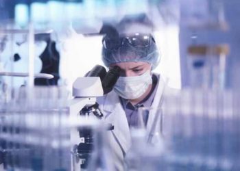 Pfizer CEO’su: Aşıya dayanıklı varyant çıkması olası, 95 günde yeni doz hazır olur