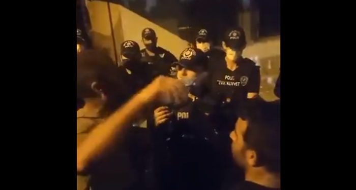 Polis saldırganlara böyle yol gösterdi: Sessiz olun, parça parça hareket edin