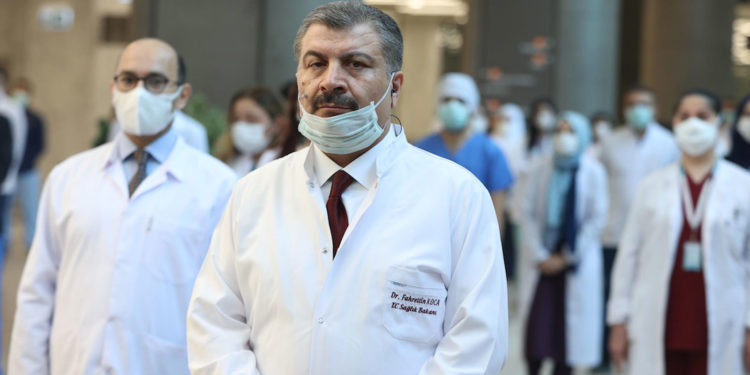 Prof. Dr. Pala'dan Sağlık Bakanı'na: Salgın yönetimiyle ilgili karar ve uygulamalarınız güveni azaltıp, tedirginliği artırıyor