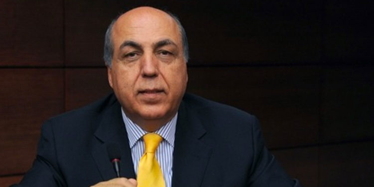 Rekabet Kurulu Kurucu Başkanı Ayaydın: Çimento sektörü bindiği dalı kesiyor