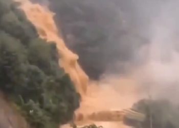 Rize’de korkutan görüntü: Ağaran Şelalesi taştı