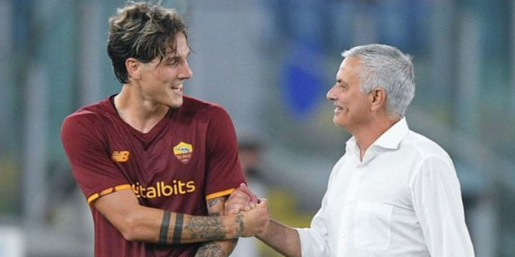 Roma-Trabzonspor maçı İtalya basınında: 'Mourinho sahneye tamamen hakim'
