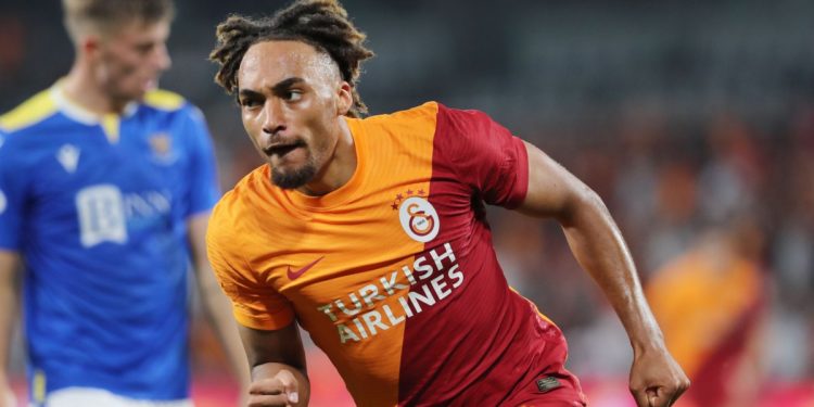 Sacha Boey, profesyonel futbol kariyerindeki ilk golü Galatasaray formasıyla attı