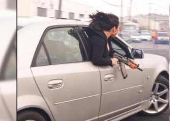 San Francisco'da film sahnesi gibi olay; bir kadın AK-47'yle aracın camından sarktı!