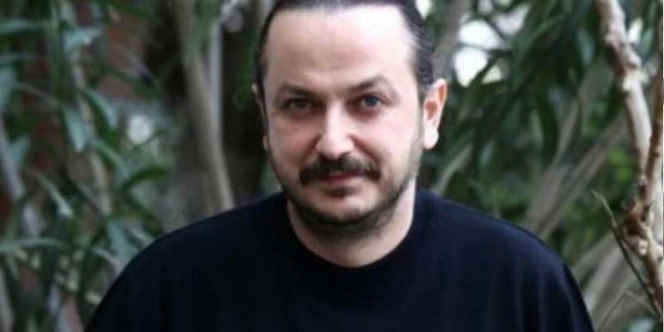 Sanatçı Güvenç Dağüstün, konser çıkışı saldırıya uğradı