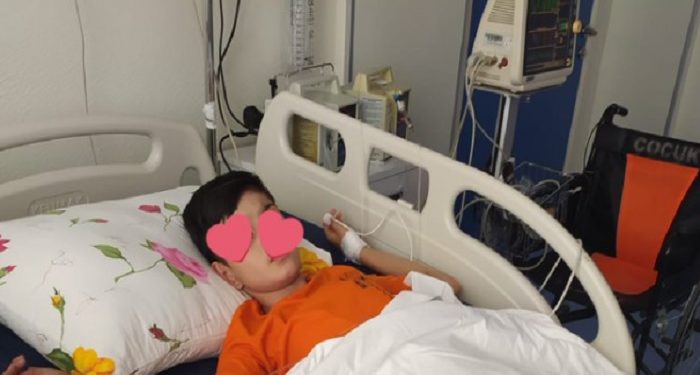 Savcılar zalimlikte sınır tanımadı: Ölümü bekleyen çocuğun, babasını son kez görmesine izin vermediler