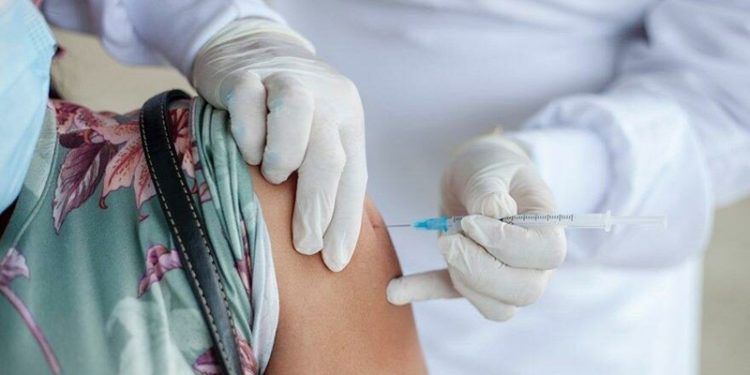 Sağlık Bakanı Koca'dan aşı açıklaması