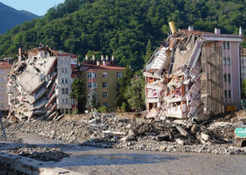 Sel felaketinde yaşamını yitirenlerin sayısı 79'a yükseldi