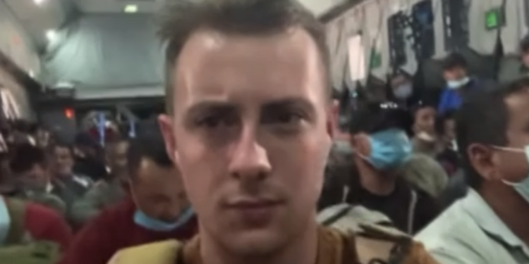 "Seyahat edilecek en tehlikeli ülkeler" listesinden Afganistan'ı seçen Britanyalı öğrenci tahliye edildi