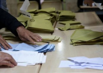 Se&ccedil;im yasasında son durum: AKP ve MHP iki maddede ayrıştı