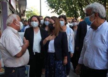 Siirt’te siyasetçilere alkış ve zılgıtlı karşılama