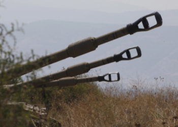 Sınırdan roket atıldıktan sonra İsrail, Lübnan'a topçu ateşi yaptı