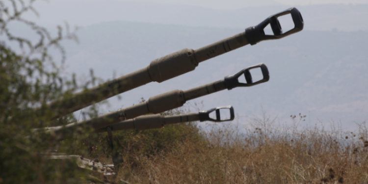 Sınırdan roket atıldıktan sonra İsrail, Lübnan'a topçu ateşi yaptı