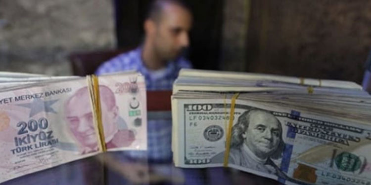 TL’de ‘faiz’ endişesiyle değer kaybı sürüyor