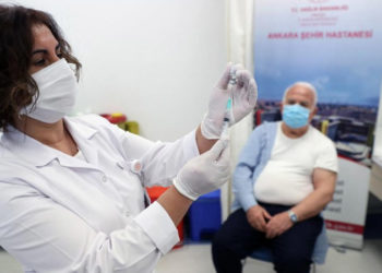 TTB, aşı karşıtı açıklamalar yapan 20'den fazla doktor için disiplin süreci başlattı