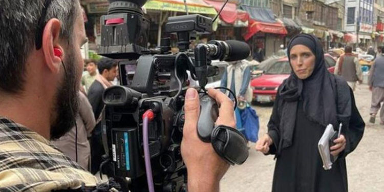 Taliban, CNN ekibine saldırdı: ‘Siviller için dayanılmaz bir durum’