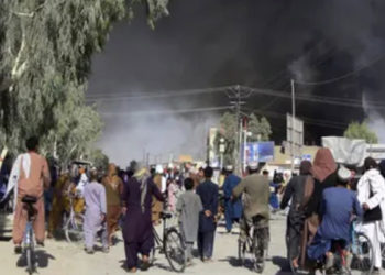 Taliban, cuma günü 4 tane daha vilayet başkentini ele geçirdi