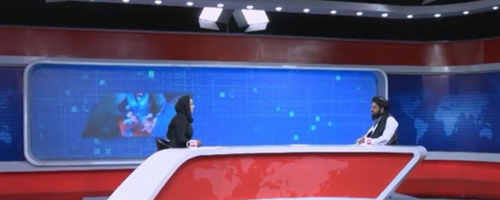 Taliban yetkilisini ekrana çıkaran Tolo News'in kadın spikeri ülkeyi terk etti