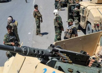 Taliban'ın ilerlediği Afganistan'da sokak çatışmaları şiddetleniyor