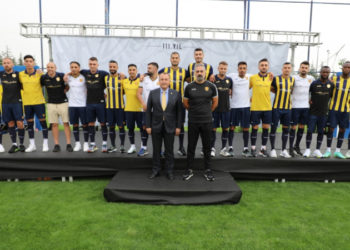 Transfer yasağı kalktı; Ankaragücü, anlaşmaya varılan 20 isim için imza töreni düzenlendi