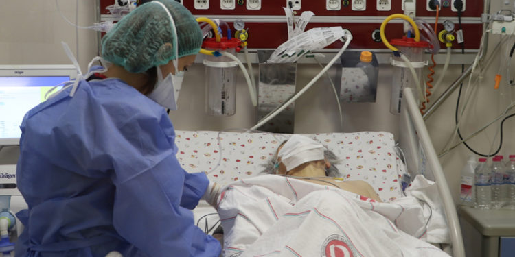 Türk Yoğun Bakım Derneği Başkanı: Doluluk oranı şu an yüzde 70'ler civarında, Ekim-Kasım gibi endişelerimiz var