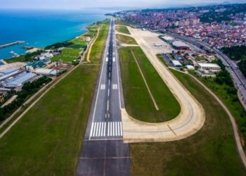 Yandaş müteahhitin bakımını 58 milyon liraya yaptığı Trabzon Havalimanı’nın pisti 1 yılda çatladı