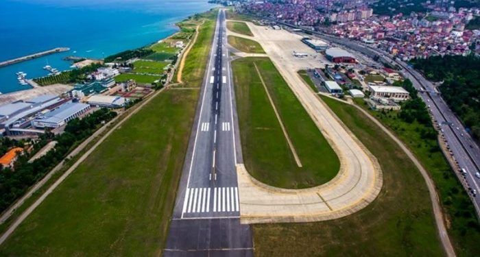 Yandaş müteahhitin bakımını 58 milyon liraya yaptığı Trabzon Havalimanı’nın pisti 1 yılda çatladı