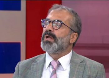 Yandaş profesör sansüre isyan edip Yeni Şafak’ı bıraktı