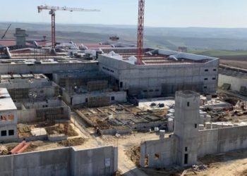 Yangın söndürme uçaklarına 4 milyon dolar bulamayan AKP, hapishane inşaatına 13 milyar lira ayırdı