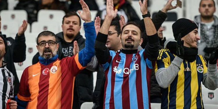 Yeni futbol sezonunda başlıca Avrupa liglerinde taraftarlar statlara nasıl girecek?