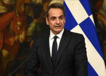 Yunanistan Başbakanı Miçotakis, yangınlarla mücadeledeki başarısızlık için halktan özür diledi