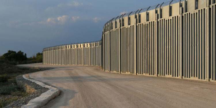 Yunanistan, Türkiye sınır duvarını 40 kilometre uzunluğuna çıkardı