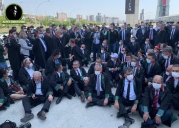 Barolar da uyandı, hadi balığa gidelim