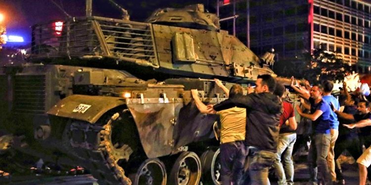 Herkesin bildiği 15 Temmuz sırrı!