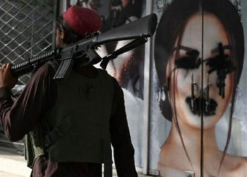 Çalışmasına izin verilmeyen Afgan haber sunucusu yardım çağrısında bulundu