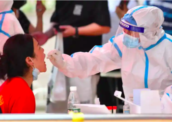 Çin'de 75 vaka kaydedildi; toplu test ve seyahat kısıtlamaları yeniden devreye girdi