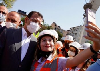 İmamoğlu: Bak biz, bize oy vermeyen d&ouml;rt il&ccedil;eye metro yapıyoruz