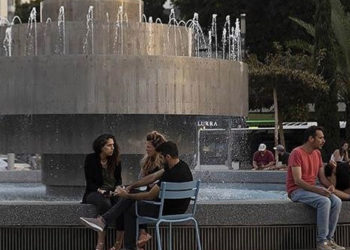 İsrail'de Kovid-19 salgınında günlük vakalar yüksek seyrediyor