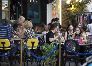 İsrail'de Kovid-19 salgınında son 6 ayın en yüksek günlük vaka sayısı kaydedildi