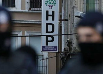 İstanbul’da HDP yöneticilerine ev baskını: En az 15 gözaltı
