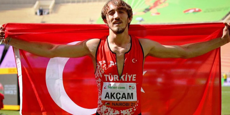 İsveçli Edlund diskalifiye edildi, milli atlet Berke Akçam dünya şampiyonu oldu