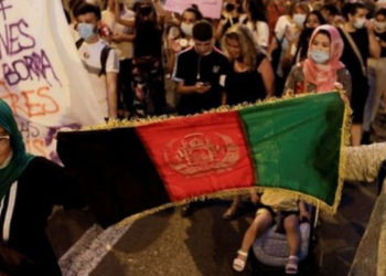 İtalya'da belediye başkanlarından çağrı: Afgan sığınmacılara kapılarımızı açalım