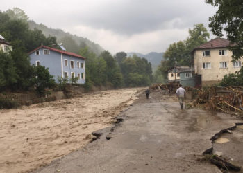 İçişleri Bakanlığı’ndan sel uyarısı: Risk devam ediyor, güvenli bölgeleri terk etmeyin