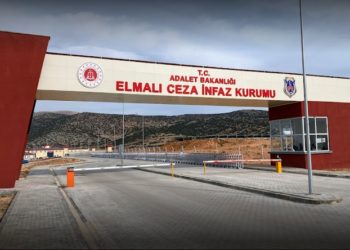 İşkence iddiaları ayyuka çıkan Elmalı Cezaevi Müdürü: ‘Burada böyle, istediğiniz yere şikâyet edin’