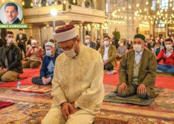 ‘Camide namaz kılmak caiz mi?’