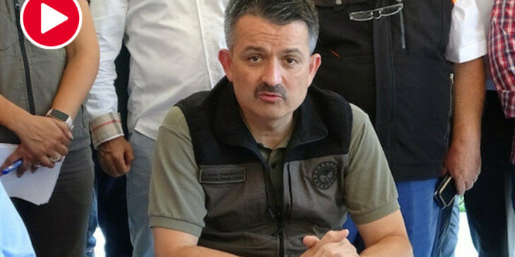 ‘Hükümet istifa’ sesleri yükselince, Pakdemirli arkasına bakmadan kaçtı