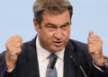 Markus Söder kendisini Almanya Şansölyesi Merkel’in en iyi halefi olarak görüyor