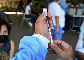 Covid-19’un varyantlarına karşı üçüncü doz aşıyı olmaya gerek yok | Araştırma