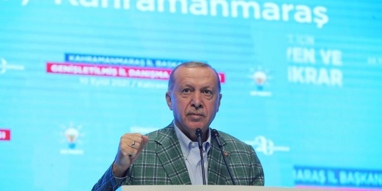 Cumhurbaşkanı Erdoğan: Etiketlerdeki fahiş fiyat artışlarının önüne geçeceğiz